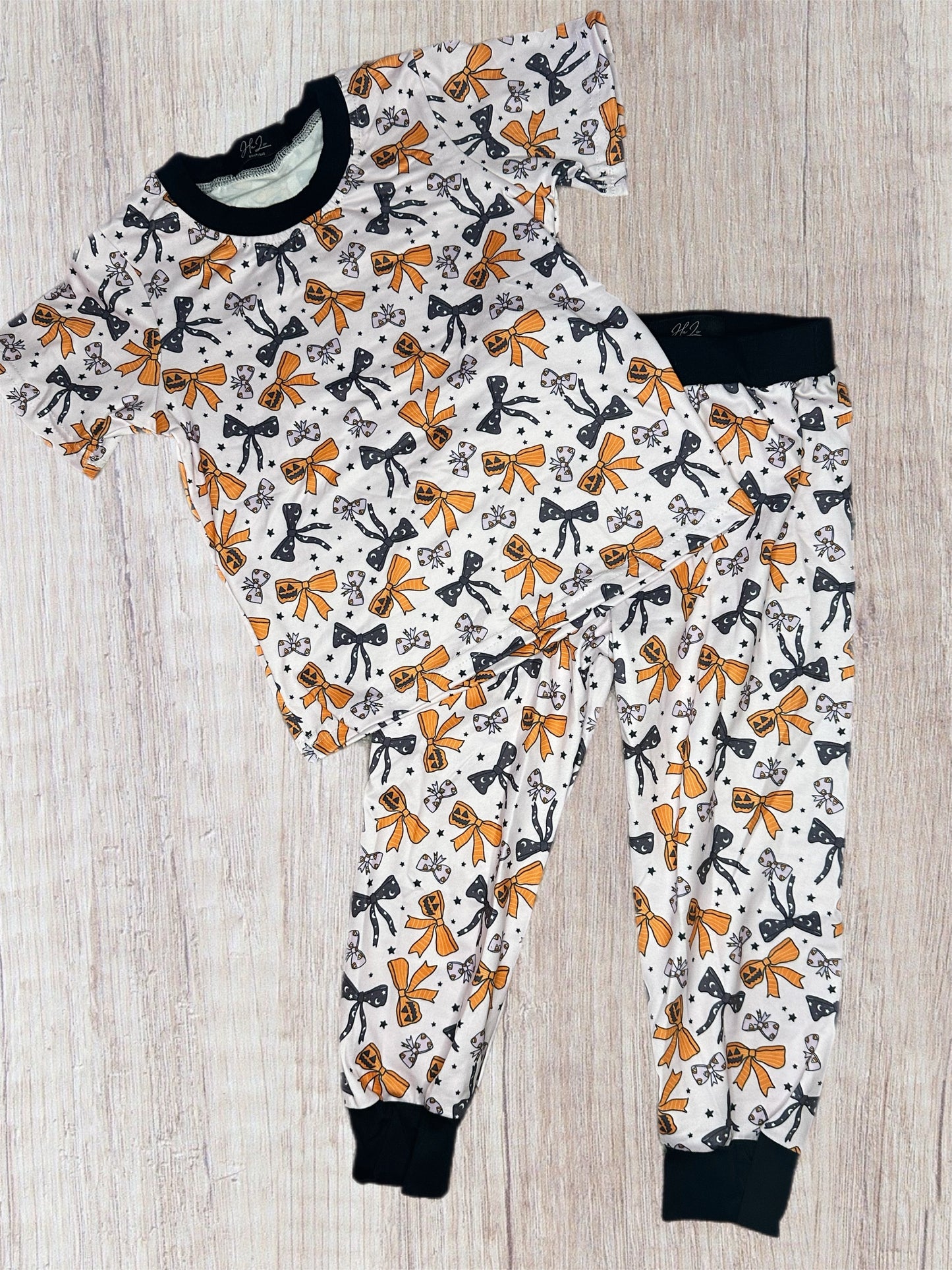 Halloween bows jammies